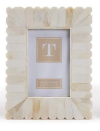 FRAME SCALLOPED MED