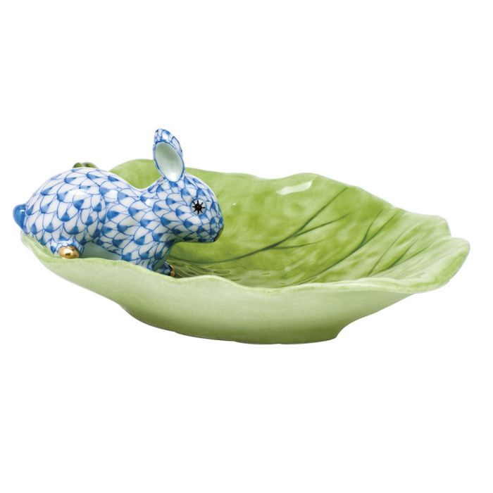 BUNNY ON CABBAGE BLUE