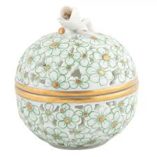 OPENWORK BALL W/BUD GREEN